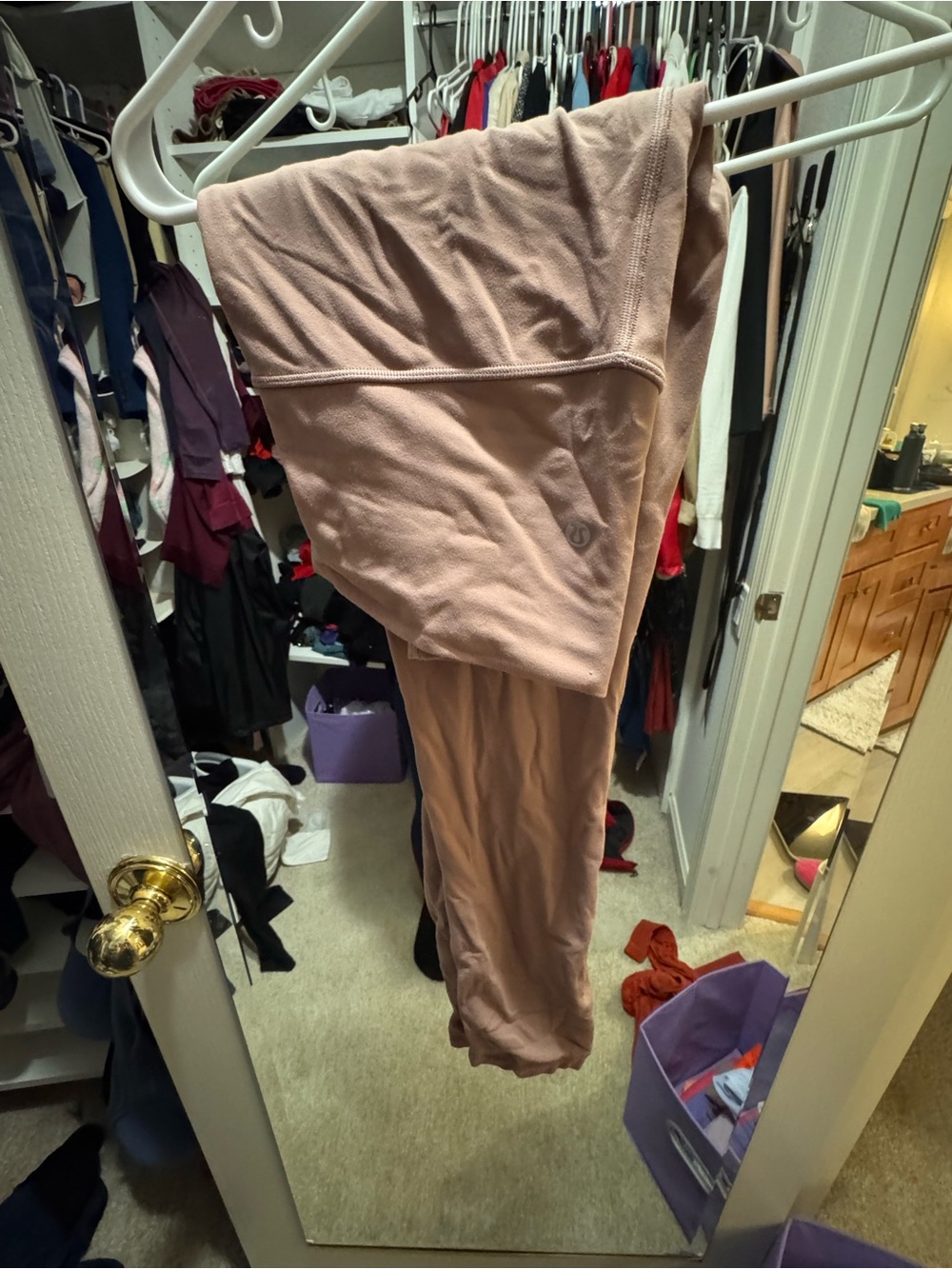 Lululemon leggings bundle of 9 - see colors. Sizes are 4,6 and 1 is 8